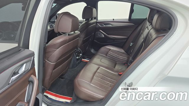 BMW 5 Series (G30) M550d xDrive 2018 — фото 11