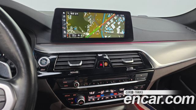 BMW 5 Series (G30) M550d xDrive 2018 — фото 12