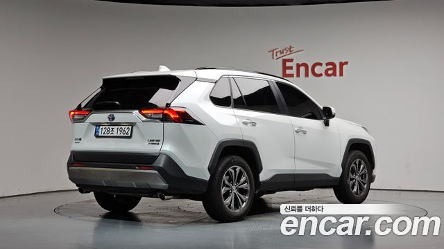 Toyota RAV4 (V) 2,5 4WD Hybrid LTD 2024 — фото 2