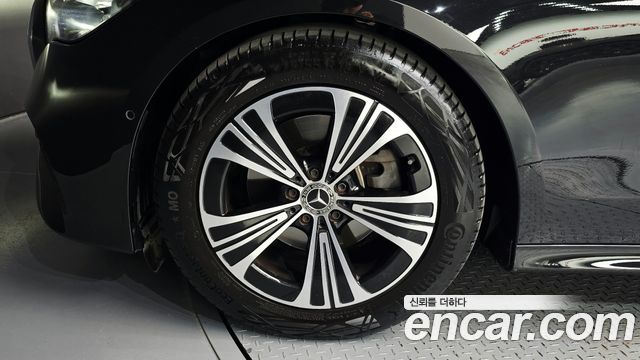 Mercedes-Benz E-Class (W214) E200 Avantgarde 2025 — фото 5