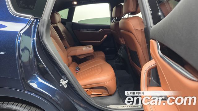 Maserati Levante 2.0 GT AWD 2022 — фото 12