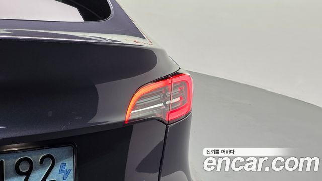 Tesla Model Y Long Range AWD 2022 — фото 23