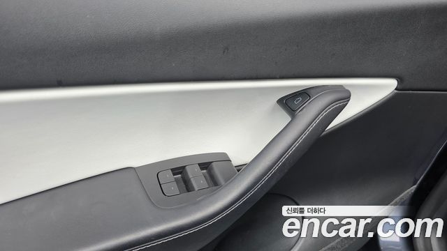 Tesla Model Y Long Range AWD 2022 — фото 28