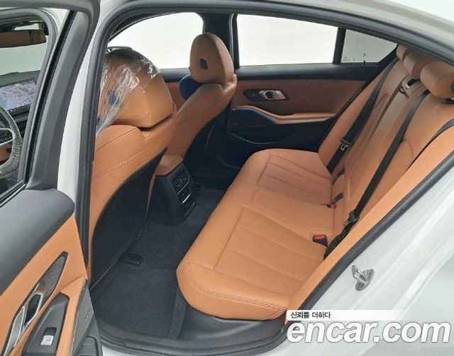 BMW 3 Series (G20) 320i M Sport 2025 — фото 18