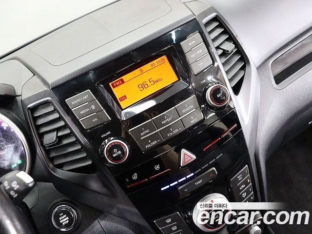 KG Mobility (SsangYong) Tivoli Air Diesel IX 4WD 2019 — фото 9