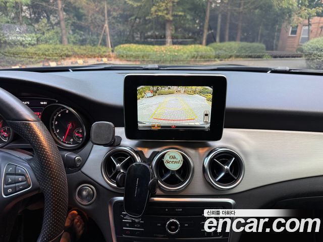 Mercedes-Benz GLA-Class (X156) GLA220 Premium 2019 — фото 9