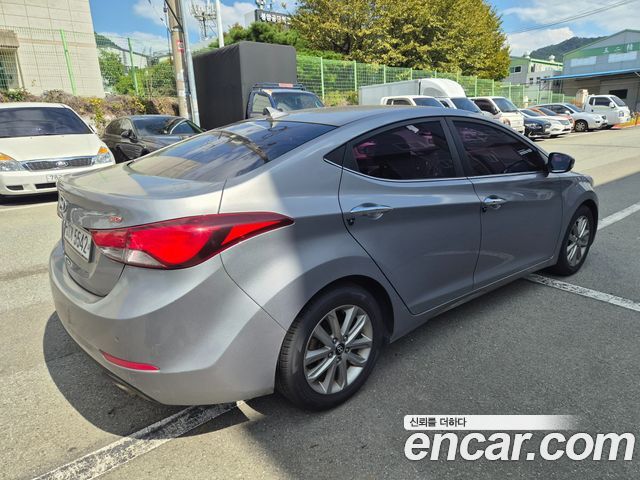 Hyundai Avante 1.6 GDi Modern Standard 2014 — фото 4