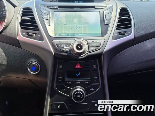Hyundai Avante 1.6 GDi Modern Standard 2014 — фото 7