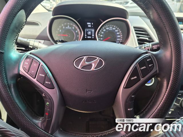Hyundai Avante 1.6 GDi Modern Standard 2014 — фото 15