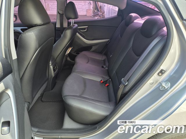 Hyundai Avante 1.6 GDi Modern Standard 2014 — фото 18