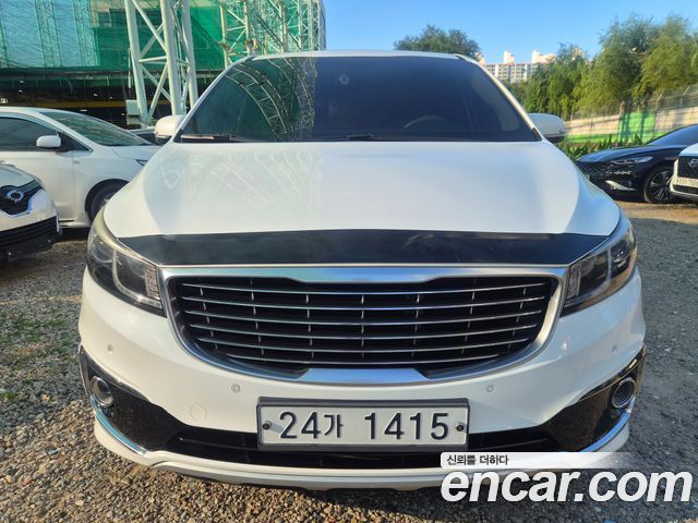 Kia Carnival 9-seater Noblesse 2015 — фото 1