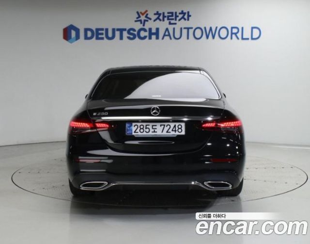 Mercedes-Benz E-Class (W213) E250 AMG Line 2023 — фото 4