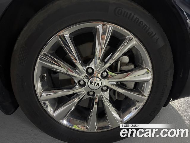 Kia Carnival 7-Seater Limousine VIP 2020 — фото 5