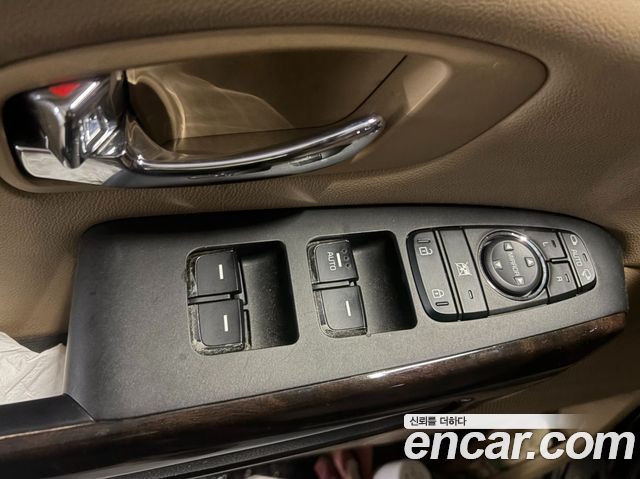 Kia Carnival 7-Seater Limousine VIP 2020 — фото 11
