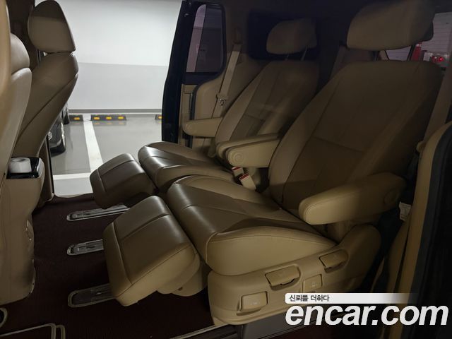 Kia Carnival 7-Seater Limousine VIP 2020 — фото 14