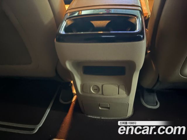 Kia Carnival 7-Seater Limousine VIP 2020 — фото 18