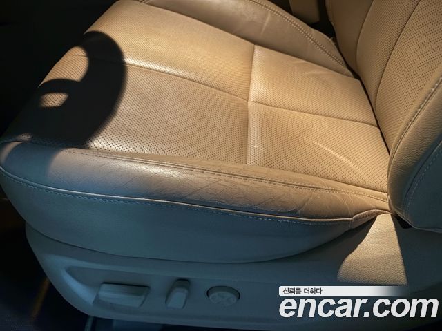 Kia Carnival 7-Seater Limousine VIP 2020 — фото 19