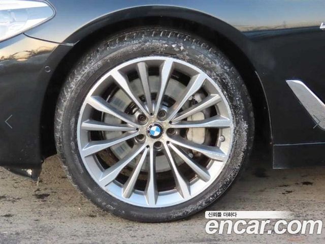 BMW 5 Series (G30) 540i xDrive Luxury Plus 2018 — фото 24