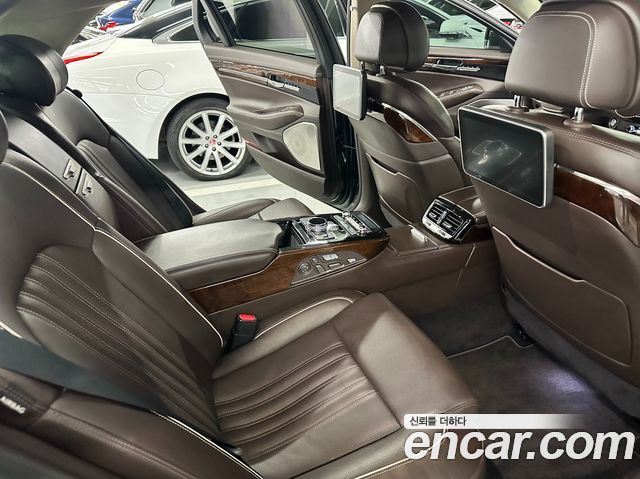 Genesis EQ900 5.0 GDI AWD Prestige 2016 — фото 18