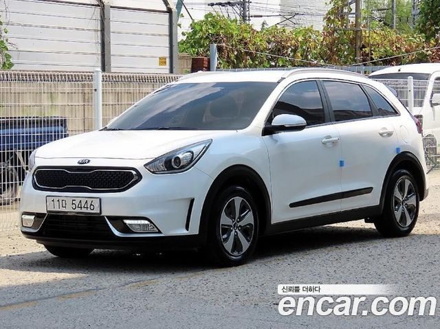Kia Niro Luxury 2017 — фото 2