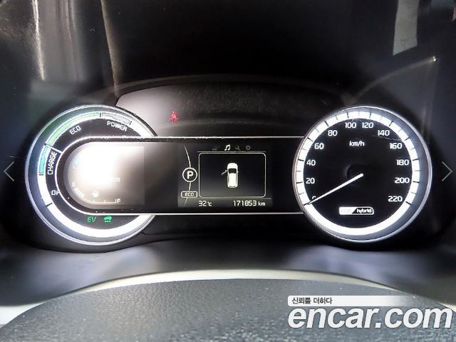 Kia Niro Luxury 2017 — фото 9