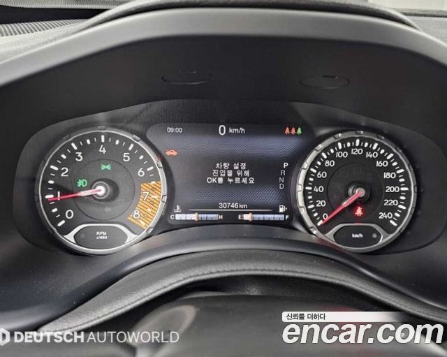 Jeep Renegade 1.3 Limited 2023 — фото 7