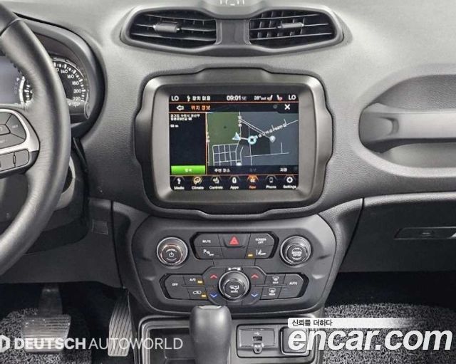 Jeep Renegade 1.3 Limited 2023 — фото 18