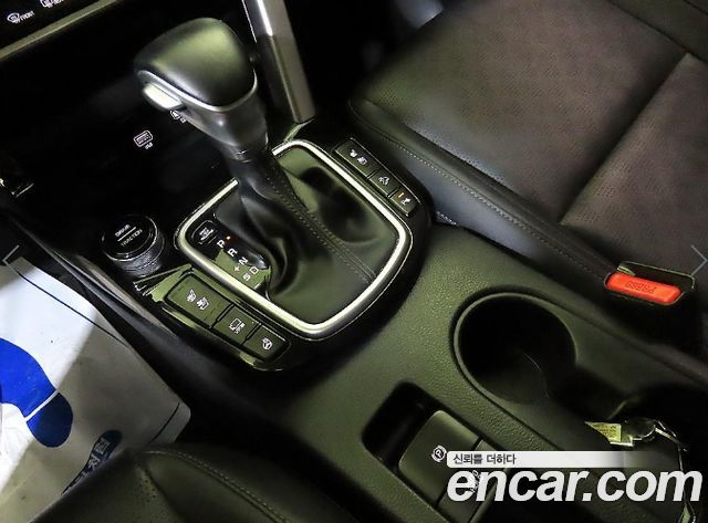 Kia Seltos Diesel 1.6 2WD Prestige 2020 — фото 16