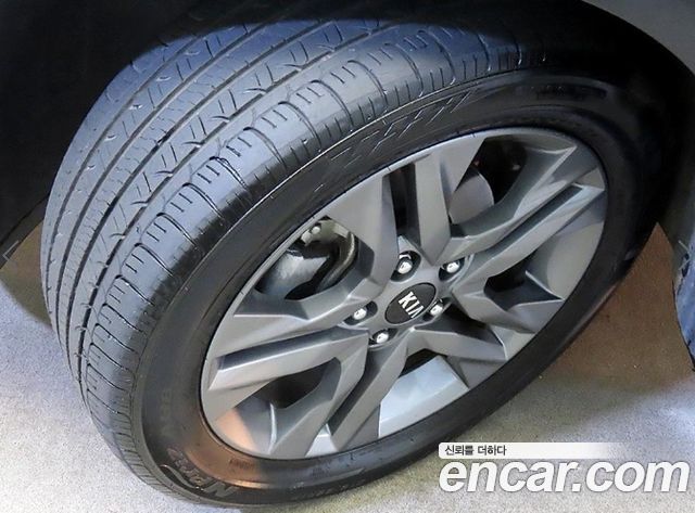 Kia Seltos Diesel 1.6 2WD Prestige 2020 — фото 24
