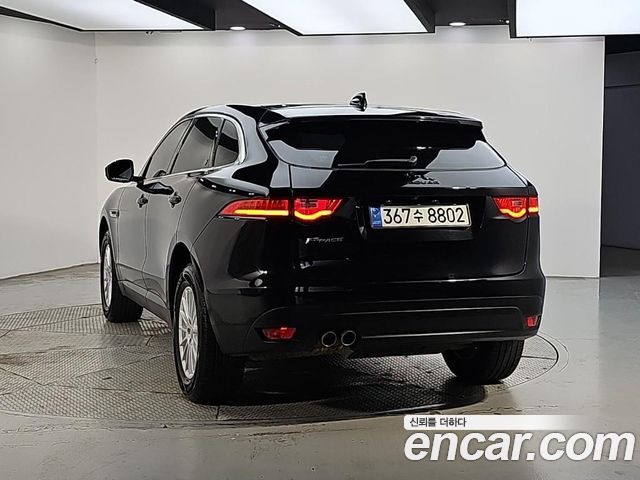 Jaguar F-PACE 20d Prestige 2018 — фото 4