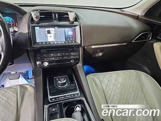 Jaguar F-PACE 20d Prestige 2018 — фото 15