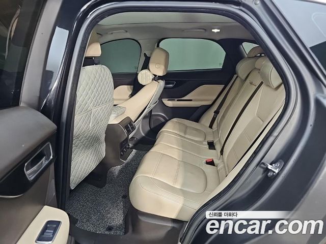 Jaguar F-PACE 20d Prestige 2018 — фото 16