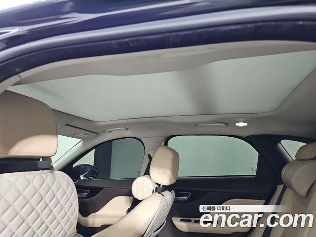 Jaguar F-PACE 20d Prestige 2018 — фото 17