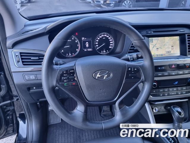 Hyundai Sonata (LF) 2.0 Smart 2016 — фото 16