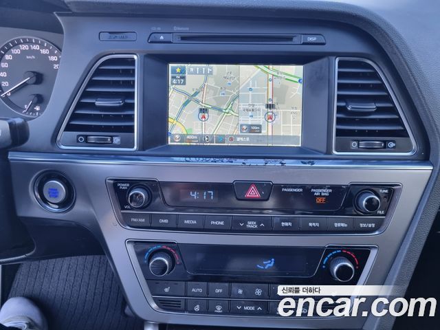 Hyundai Sonata (LF) 2.0 Smart 2016 — фото 17