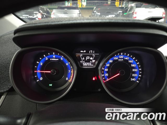 Hyundai Avante 1.6 GDi Smart Standard 2016 — фото 8