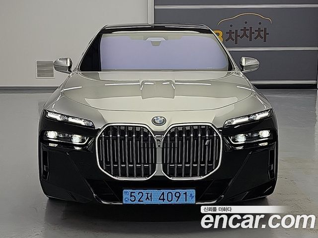 BMW i7 (G70) xDrive 60 M sport 2024 — фото 2