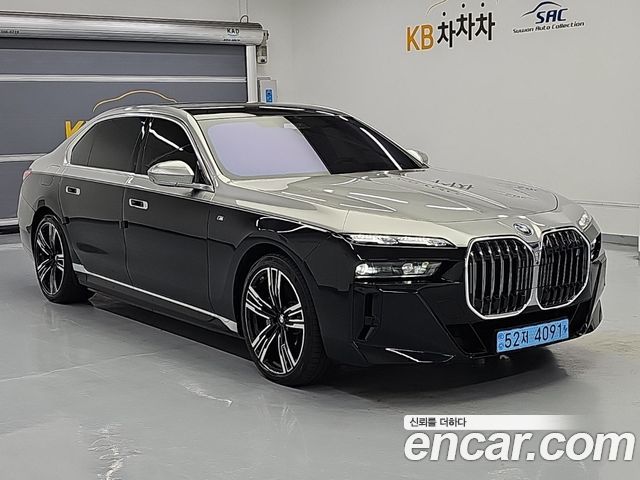 BMW i7 (G70) xDrive 60 M sport 2024 — фото 4