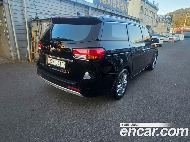 Kia Carnival 9-seater Noblesse 2016 — фото 4