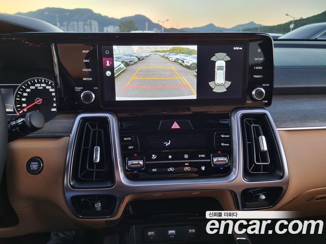 Kia Sorento (IV) Gasoline 2.5T 2WD Prestige 2023 — фото 14