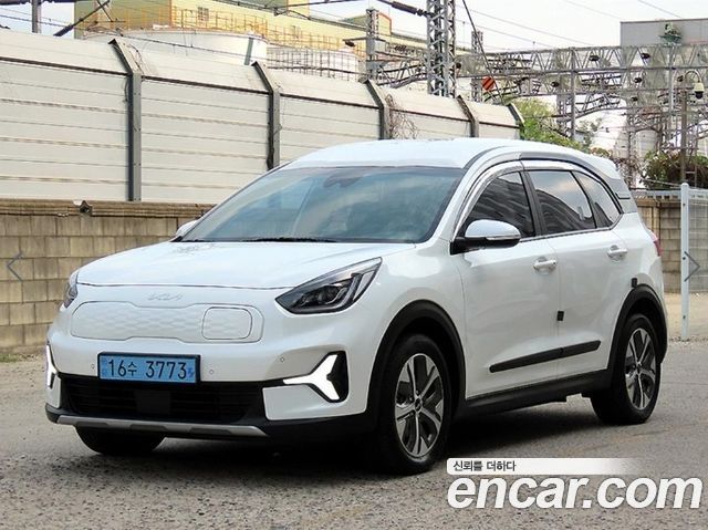 Kia Niro Plus Air (Taxi Trim) 2024 — фото 2