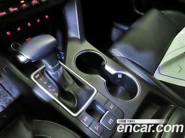 Kia Sportage The Bold Diesel 2.0 2WD Prestige 2021 — фото 16