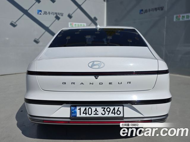 Hyundai Grandeur (GN7) 2,5 Gasoline 2WD Premium 2023 — фото 6