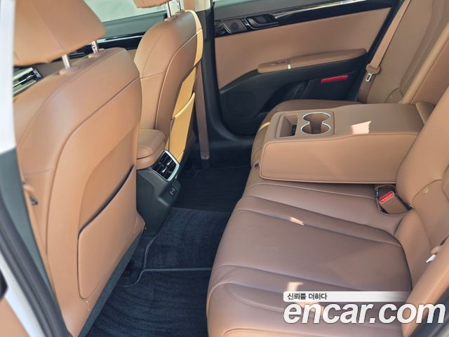 Hyundai Grandeur (GN7) 2,5 Gasoline 2WD Premium 2023 — фото 8