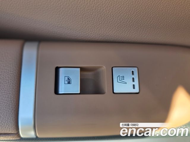 Hyundai Grandeur (GN7) 2,5 Gasoline 2WD Premium 2023 — фото 10