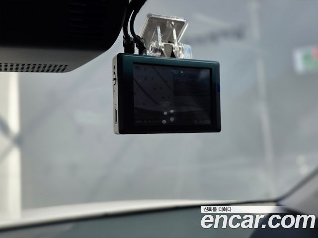 Hyundai Grandeur (GN7) 2,5 Gasoline 2WD Premium 2023 — фото 18