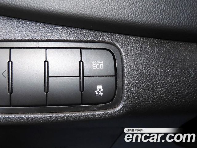 Kia Carens 1.7 VGT Deluxe 2014 — фото 19