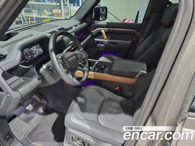 Land Rover Defender (L663) 110 P400 X 2023 — фото 8