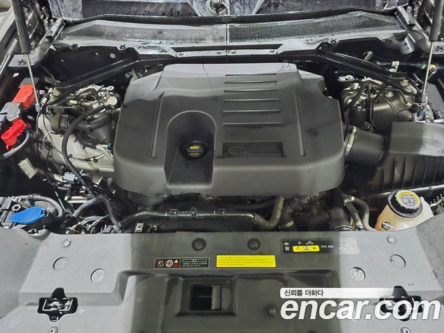 Land Rover Defender (L663) 110 P400 X 2023 — фото 21