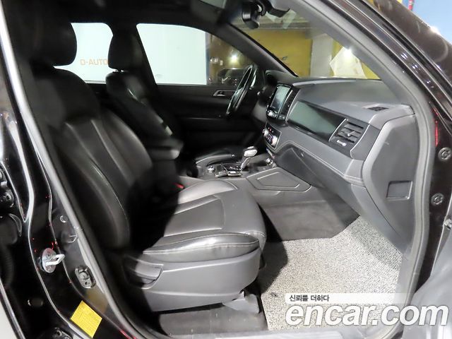 KG Mobility (SsangYong) Rexton Sports Khan Diesel 2.2 4WD Dynamic Edition (5-Link) 2021 — фото 15